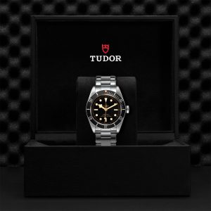 TUDOR Black Bay