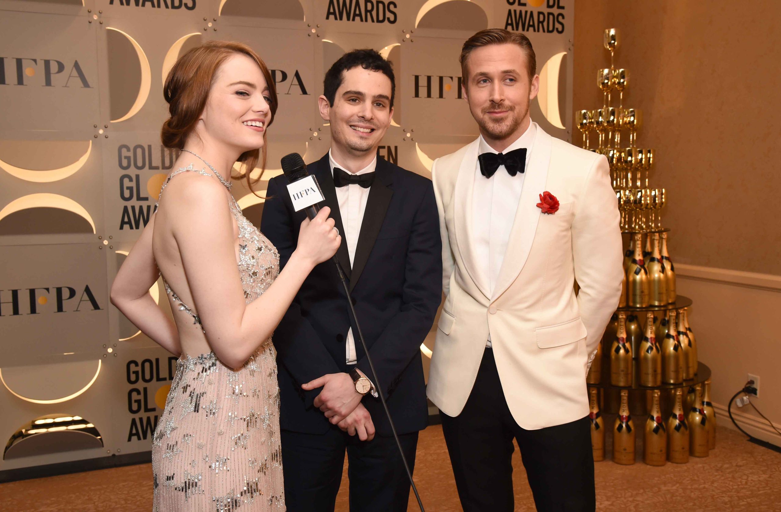 emma-stone-damien-chazelle-and-ryan-gosling-during-the-74th-annual-golden-globe-awards