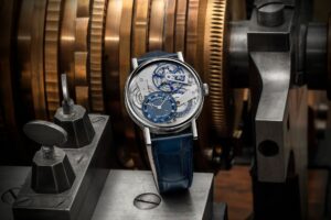 Breguet Tradition 7047 tourbillon blue 03