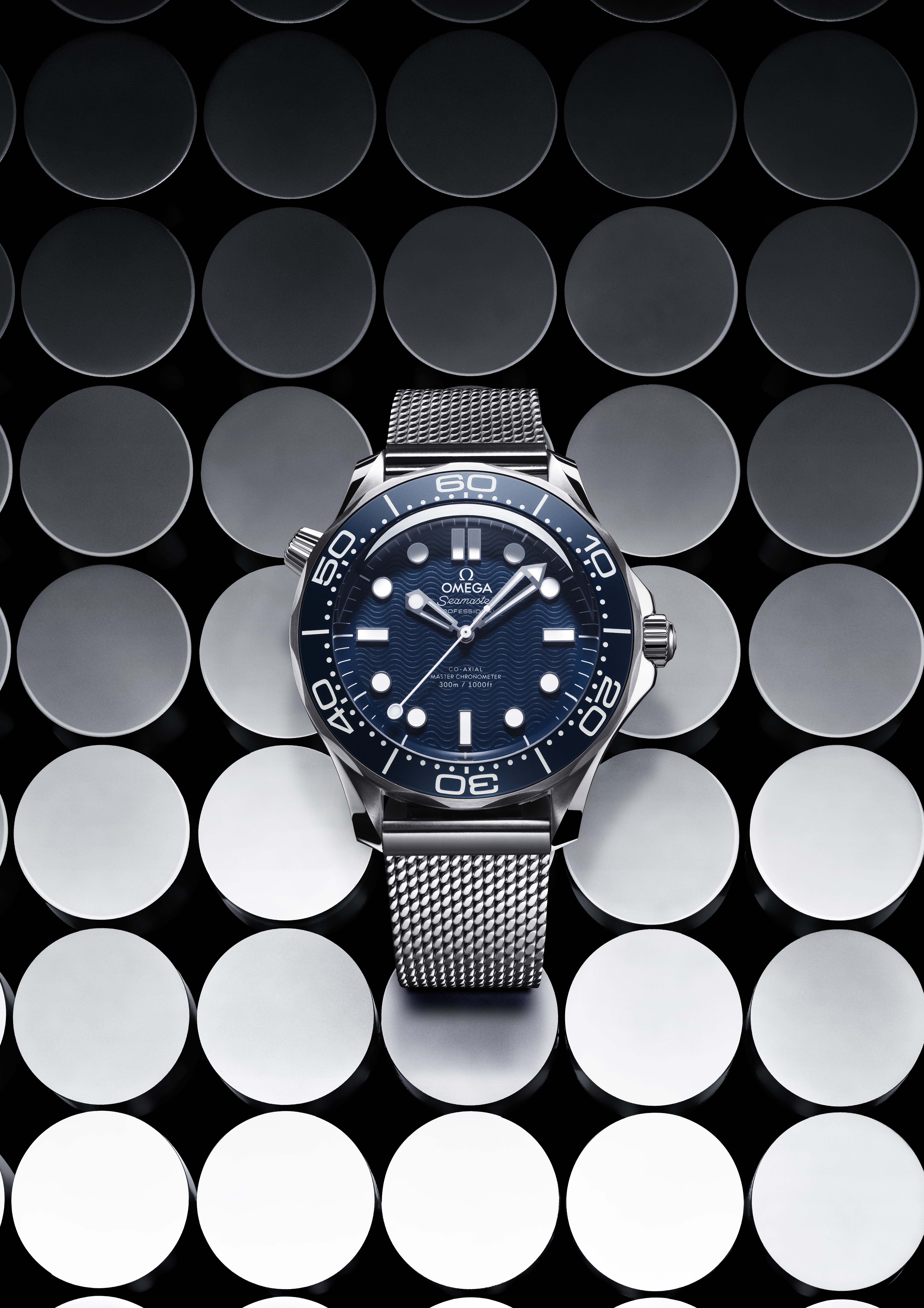 Omega Seamaster Diver 300M 60 Years of James Bond steel soldier