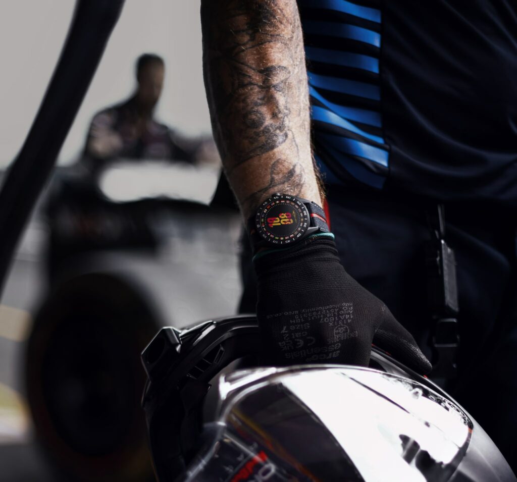 TAG Heuer Connected Calibre E4 X Oracle Red Bull Racing es el nuevo reloj de "Checo" Pérez