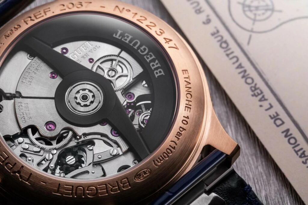 Breguet Type XX Chronograph 2067 se presenta en oro y cerámica