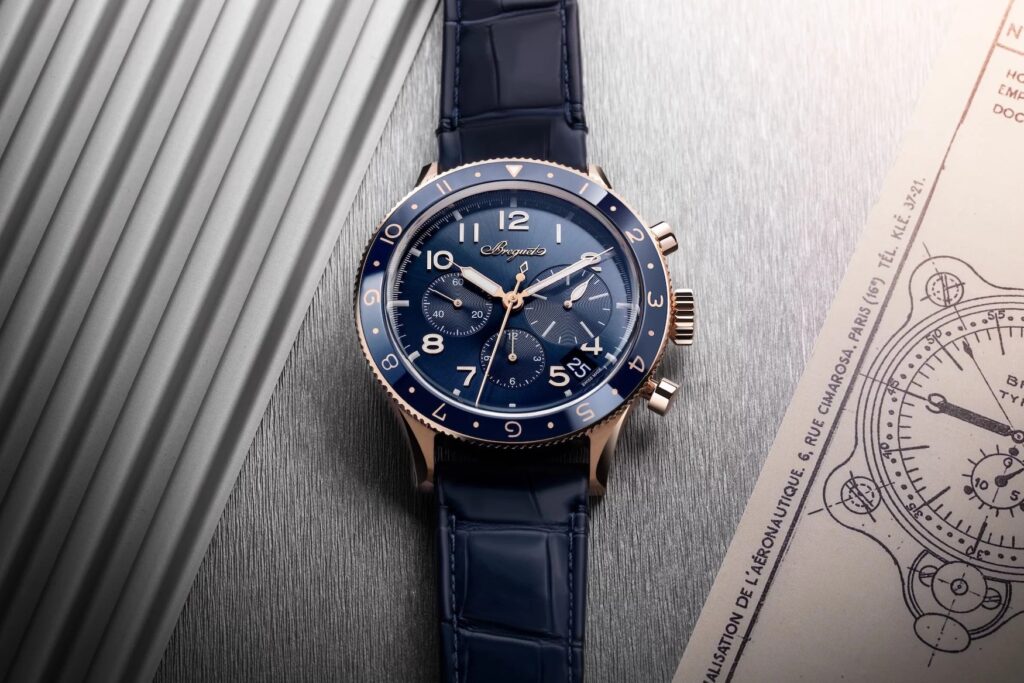 Breguet Type XX Chronograph 2067 se presenta en oro y cerámica