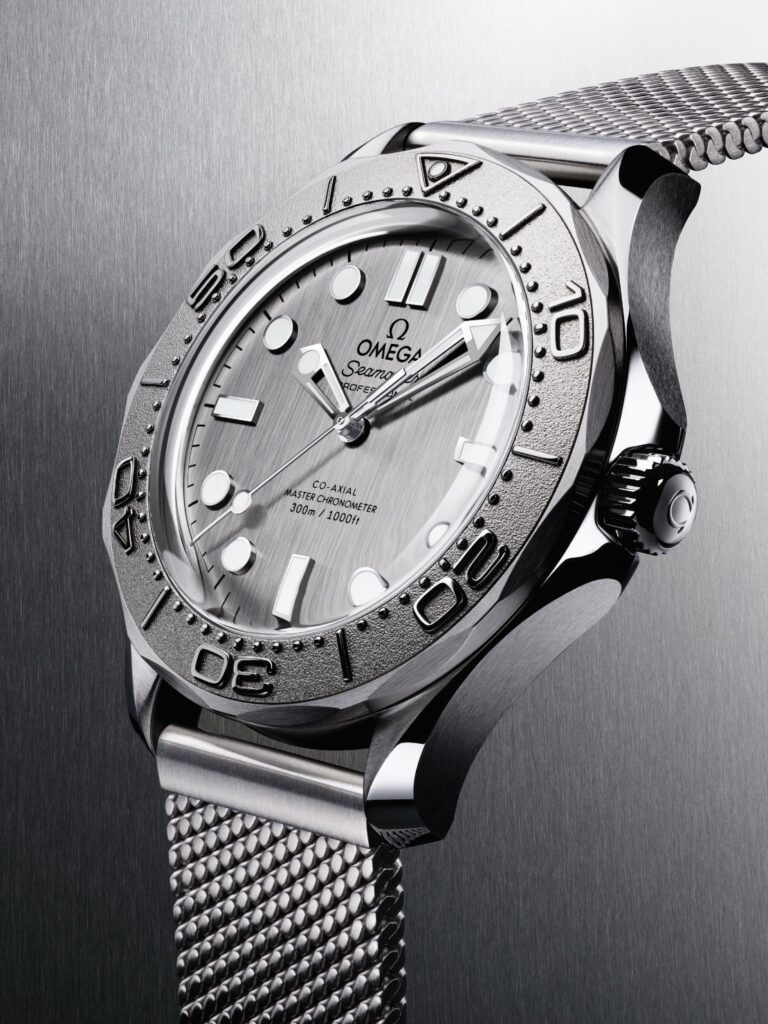 Omega Seamaster Diver 300M, el reloj de James Bond "elimina la fecha"