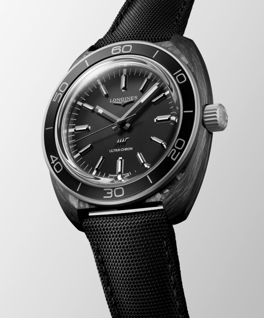 Longines Ultra-Chron Carbon celebra el año nuevo vestido de carbono