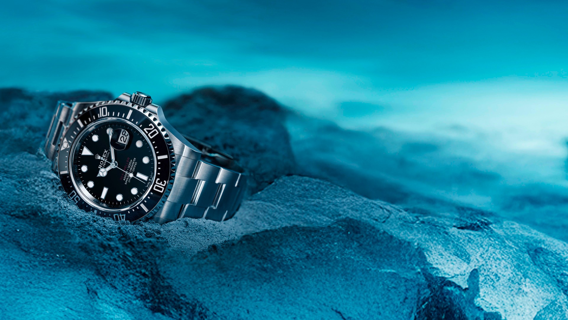 brand-centre-sea-dweller-m126600-0002_banner-generator_1920x1080 (1)