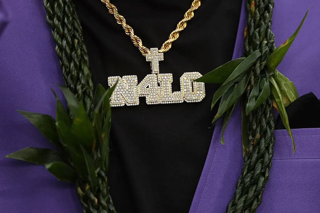 Desfile de talento; relojes y joyas vistos en la alfombra roja del Draft de la NFL 2025
