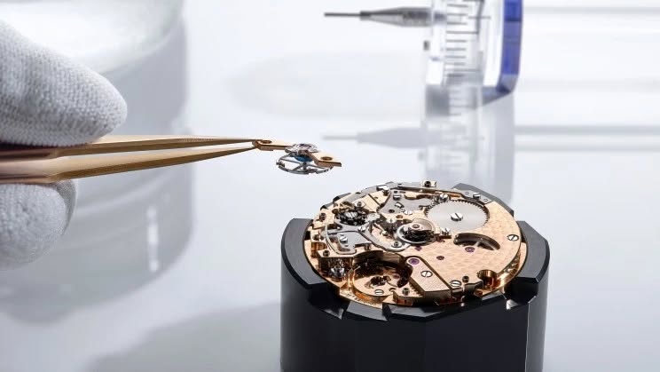 Breguet presenta dos nuevos Type XX Chronograph 2075 en el marco de su 250 aniversario