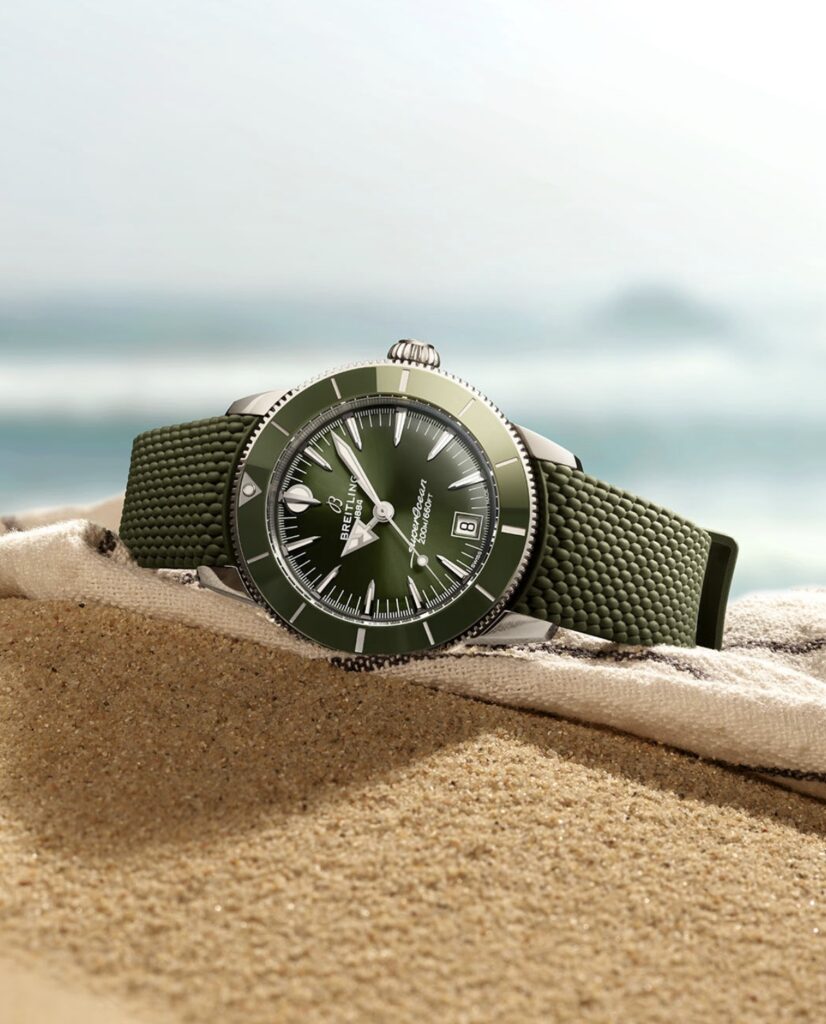 Breitling Superocean Heritage rinde homenaje a la libertad de la playa y el surf Breitling Superocean Heritage rinde homenaje a la libertad de la playa y el surf