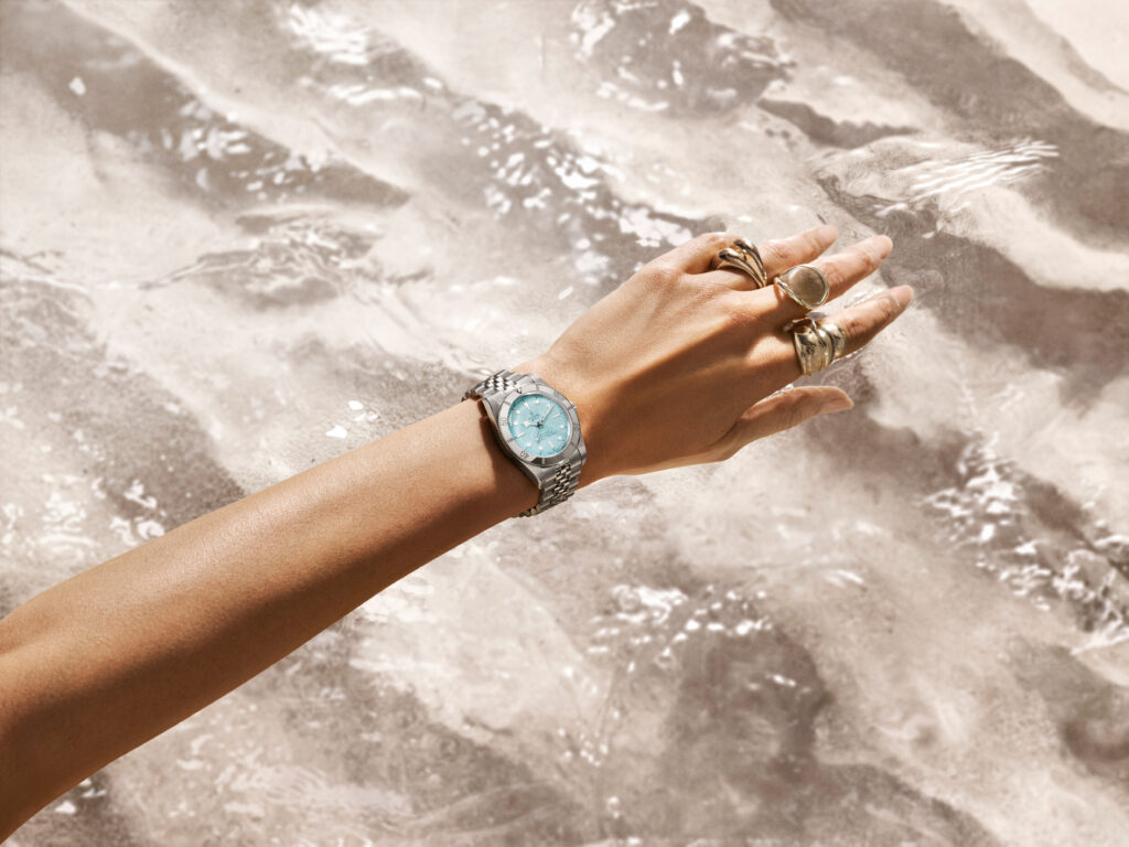 Tudor Black Bay 54 Lagoon Blue calienta el verano Tudor Black Bay 54 Lagoon Blue calienta el verano