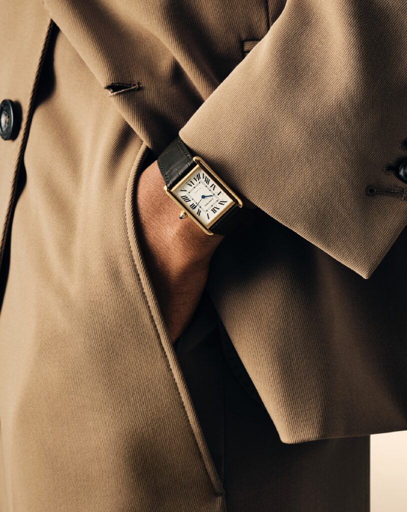 El reloj Tank Louis Cartier amplifica su tamaño