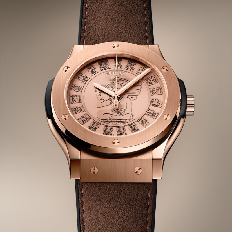 Reloj Hublot Classic Fusion King Gold Maya, esfera rosa dorada con correa de cuero marrón